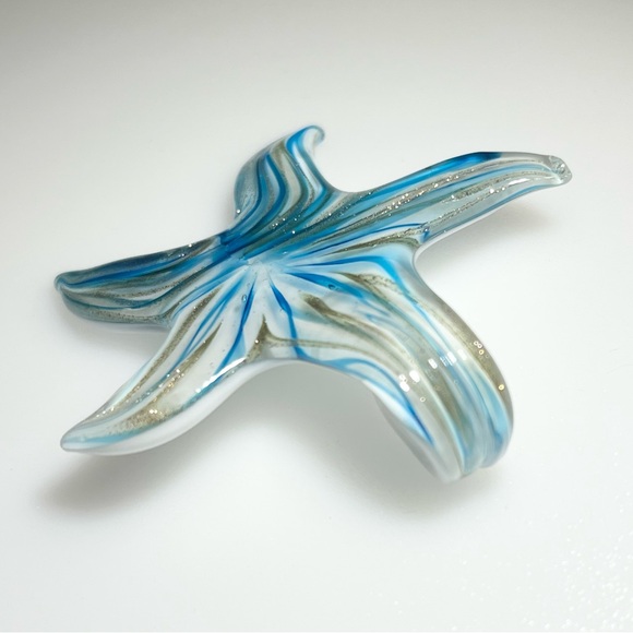 Handblown Lampwork Glass Blue White Gold
Starfish Pendant - Picture 4 of 11